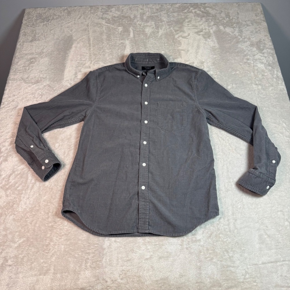 Banana Republic Men Untucked Fit Fine Wale Corduroy Button Down Shirt Gray Small